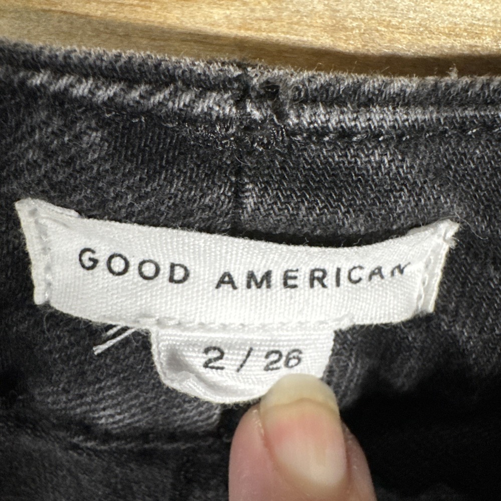 Good American Black 2/26 Distressed With Fake Whole And Side Slit Straight Legs - Picture 6 of 9